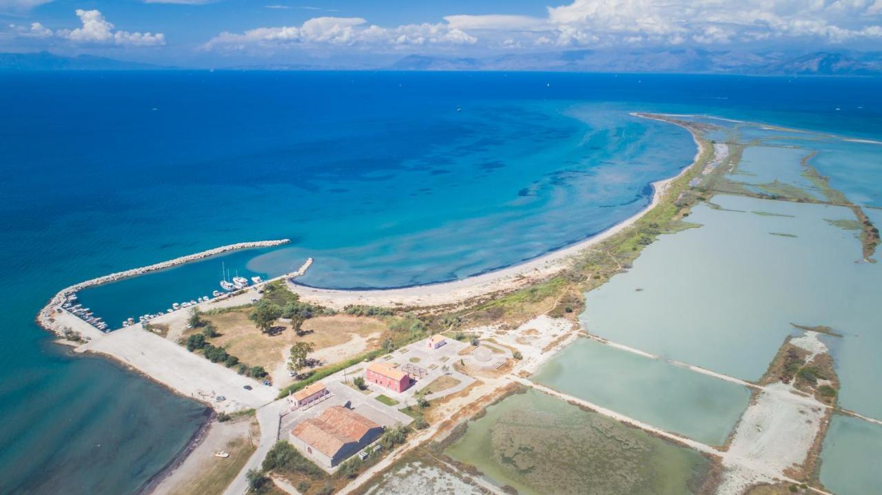 Petrakis Beach 레프킴미 외부 사진