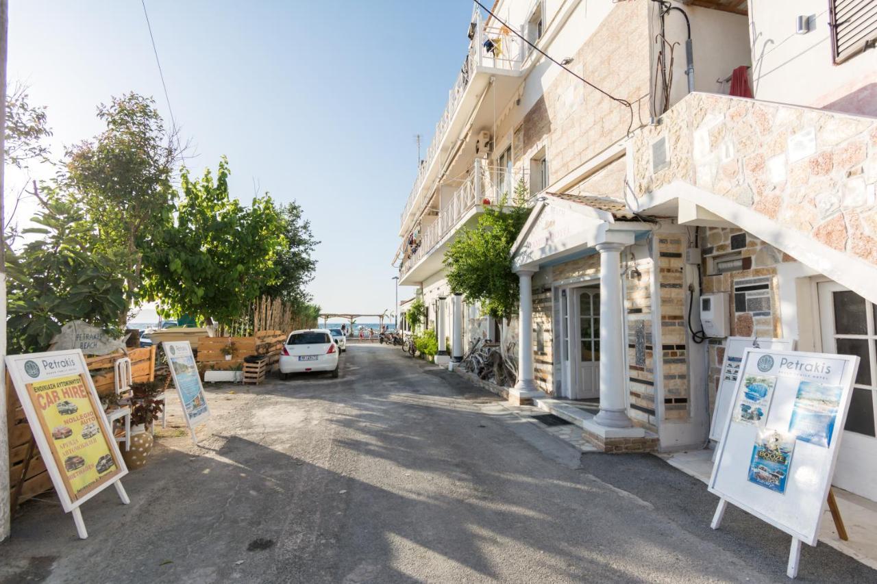 Petrakis Beach 레프킴미 외부 사진