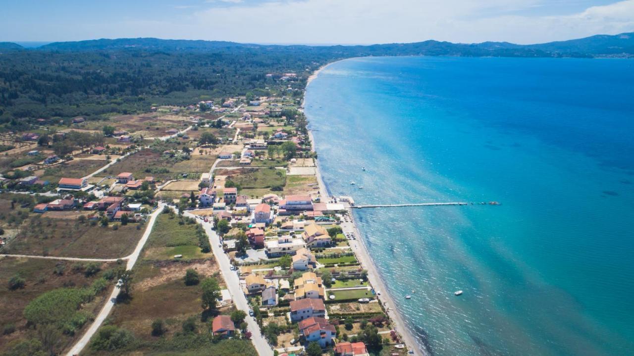 Petrakis Beach 레프킴미 외부 사진