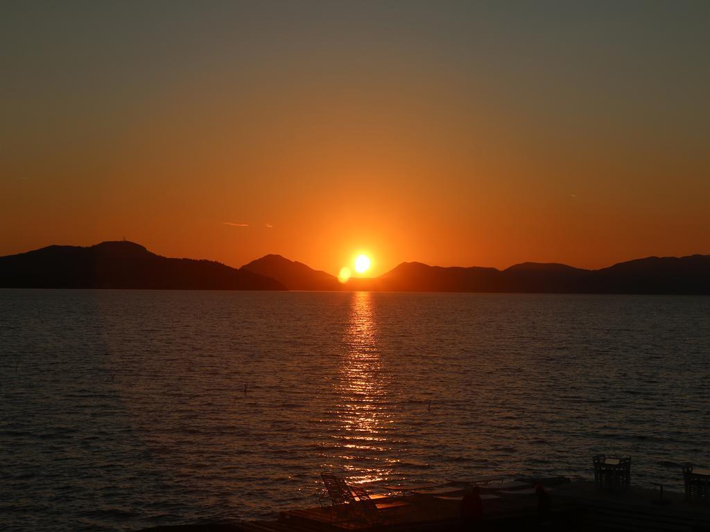 Petrakis Beach 레프킴미 외부 사진