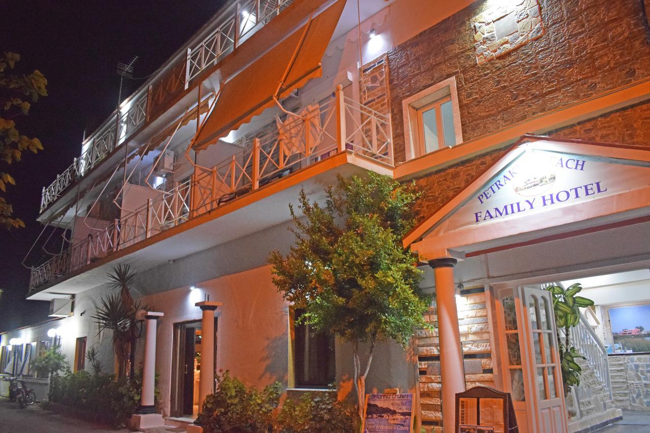 Petrakis Beach 레프킴미 외부 사진