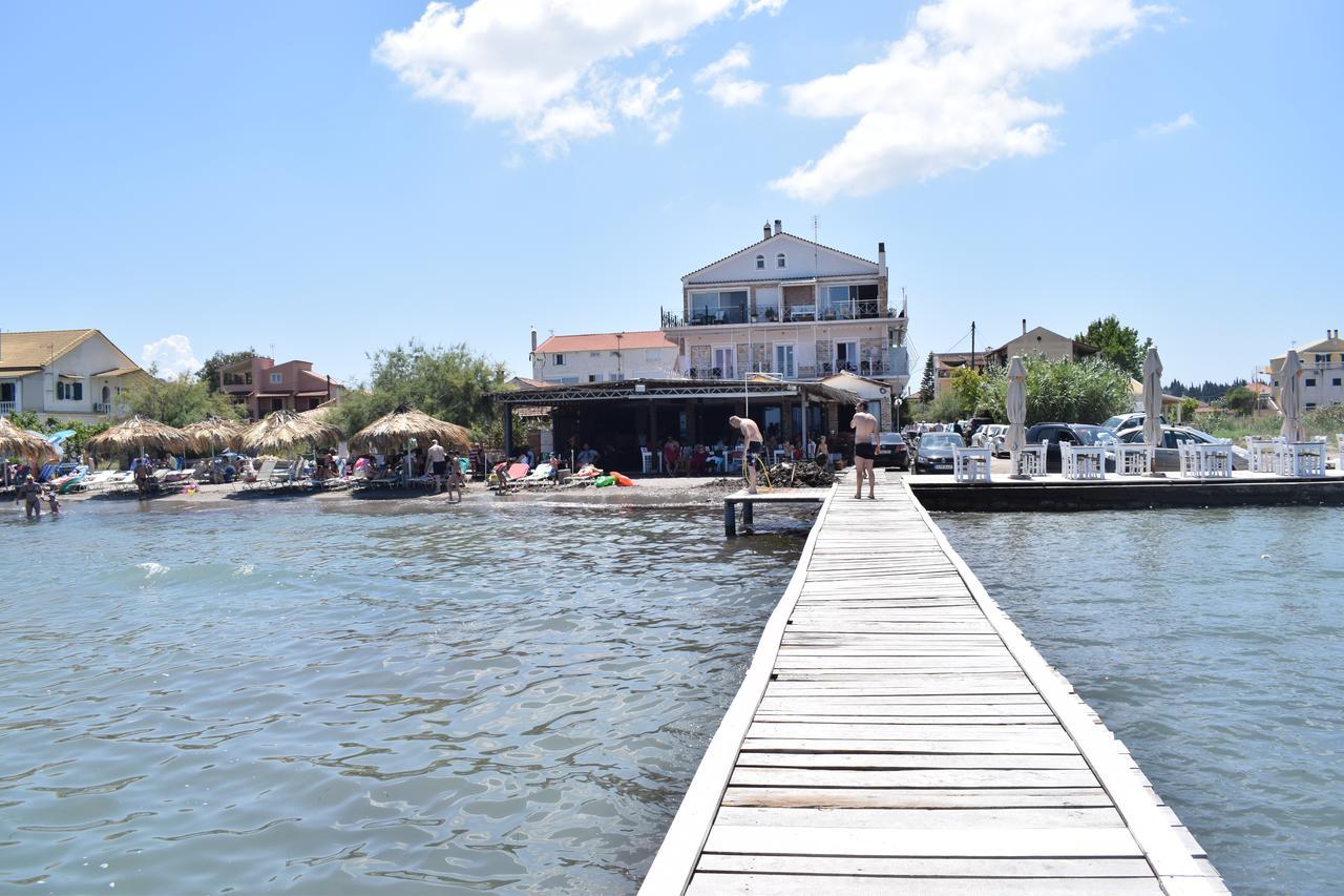Petrakis Beach 레프킴미 외부 사진