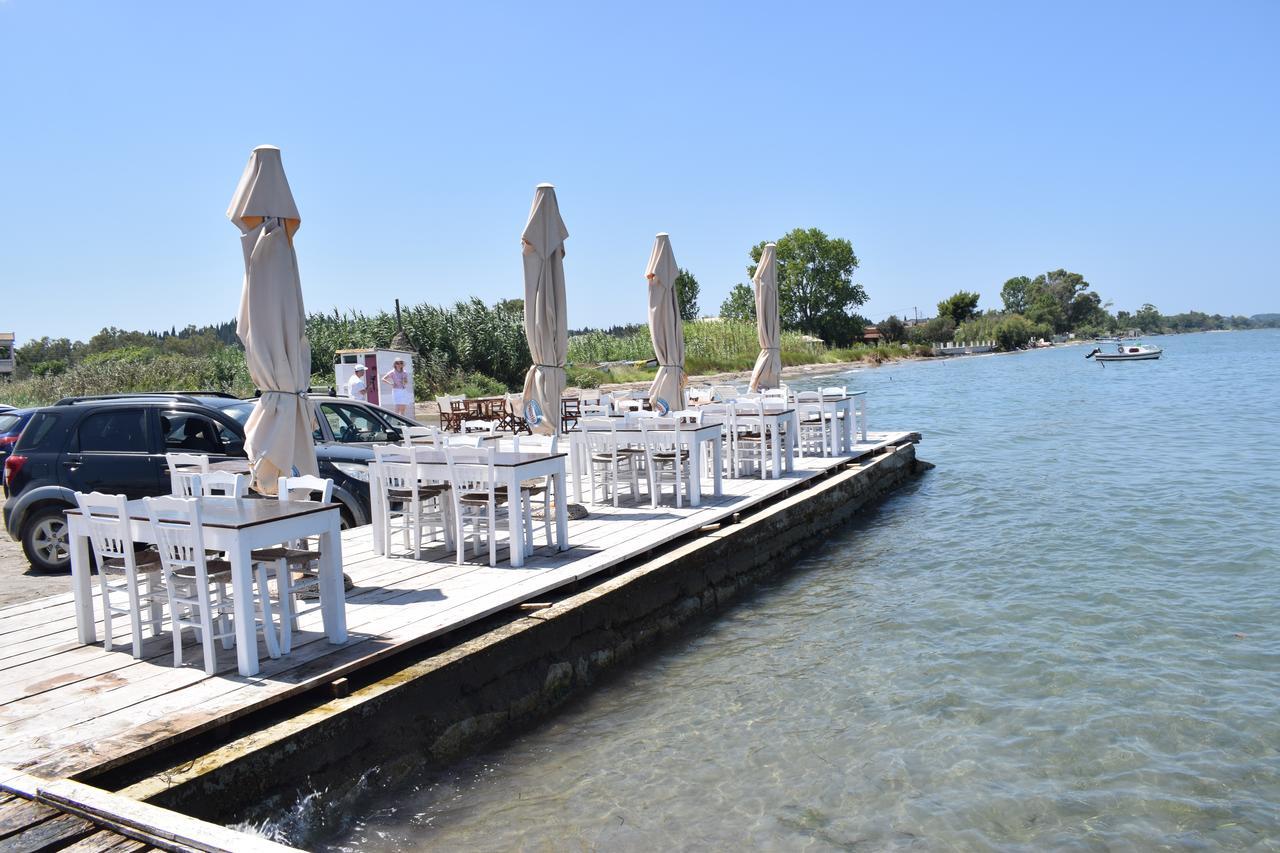 Petrakis Beach 레프킴미 외부 사진